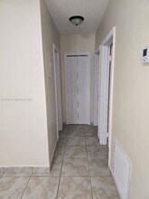 305 N 61st Ave in Hollywood, FL - Building Photo - Building Photo