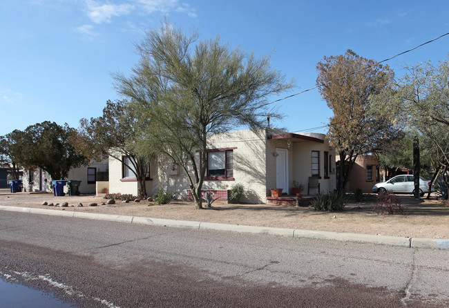 3566-3574 E Bellevue St in Tucson, AZ - Building Photo - Building Photo