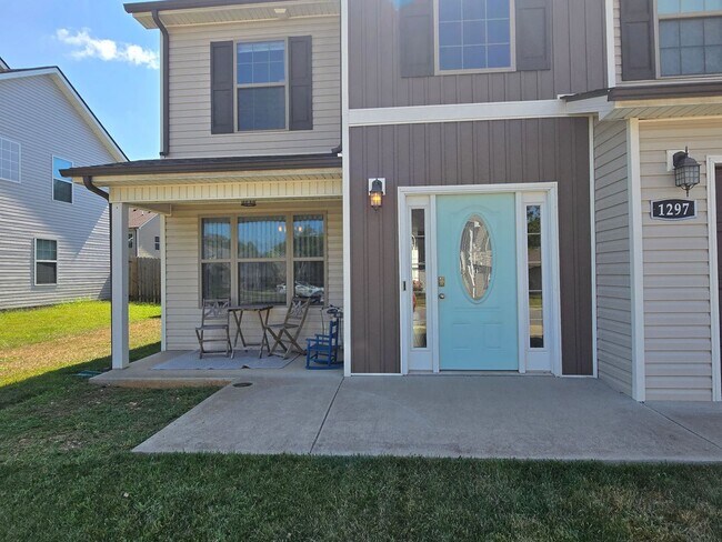 1297 Magnum Dr in Clarksville, TN - Building Photo - Building Photo