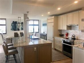 10420 Gulf Shore Dr-Unit -153 in Naples, FL - Building Photo - Building Photo