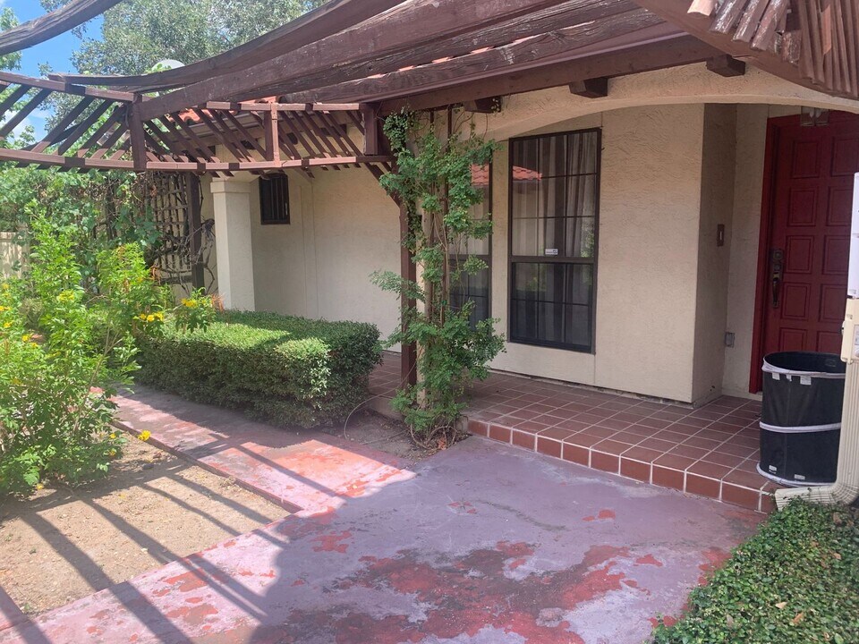 7326 Putter Ln in San Antonio, TX - Building Photo