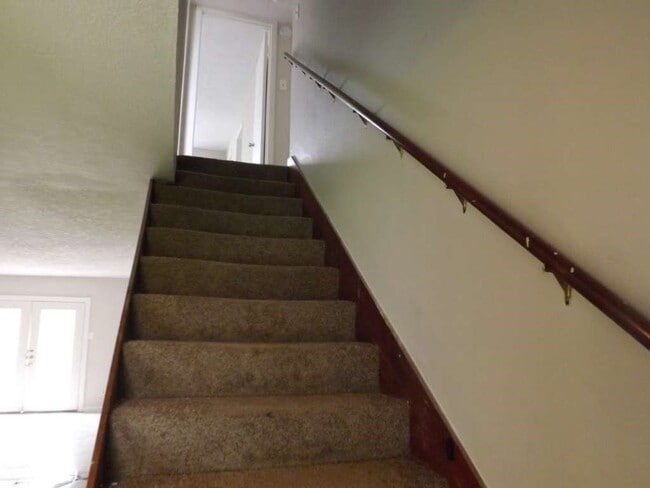 501 S Holmes St in La Porte, TX - Building Photo - Building Photo