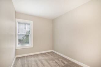 1110 Broadway Ave NW in Grand Rapids, MI - Building Photo - Building Photo