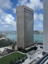 325 S Biscayne Blvd, Unit 2120 in Miami, FL - Building Photo