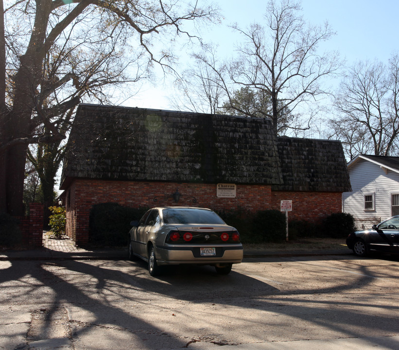 Chateau Apartments in Tuscaloosa, AL - Building Photo