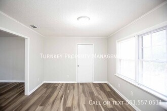 4 Wynne Cir in Little Rock, AR - Building Photo - Building Photo