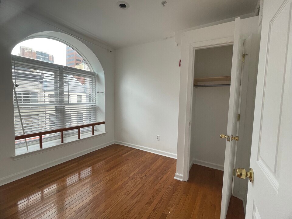 722 Sansom St, Unit 300 3rd Floor Photo