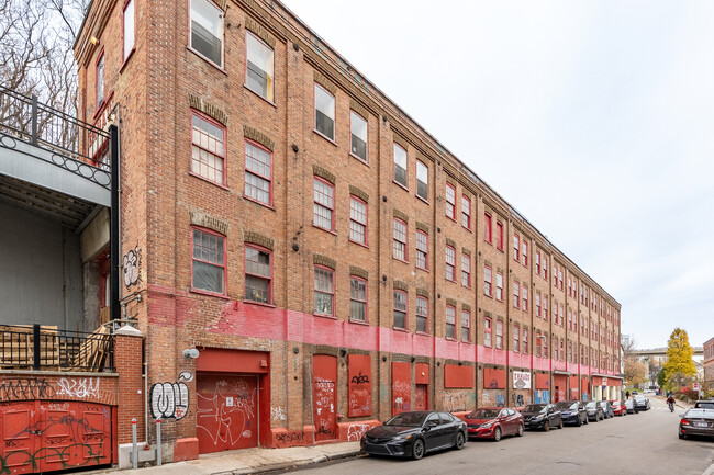 915 De Saint-Vallier Rue E in Québec, QC - Building Photo - Primary Photo