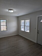 245 NW 51st Pl in Des Moines, IA - Building Photo - Building Photo