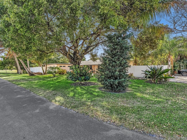 2016 NE 14th Ct in Fort Lauderdale, FL - Building Photo - Building Photo