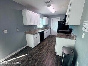 830 Hartley Ave SW in Palm Bay, FL - Building Photo - Building Photo