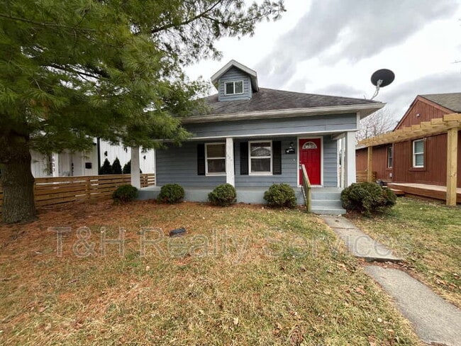 property at 1629 Hoefgen St