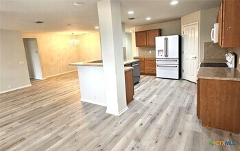 5509 Columbia Dr in Schertz, TX - Building Photo - Building Photo