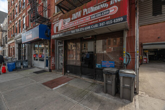 1092 DeKalb Ave in Brooklyn, NY - Foto de edificio - Building Photo