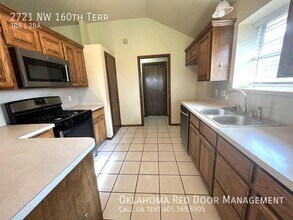 2721 NW 160th Terrace in Edmond, OK - Foto de edificio - Building Photo
