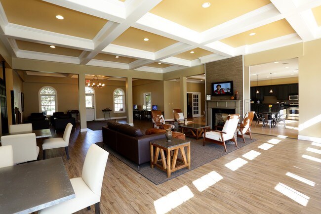 Paddock at Eastpoint in Louisville, KY - Building Photo - Interior Photo