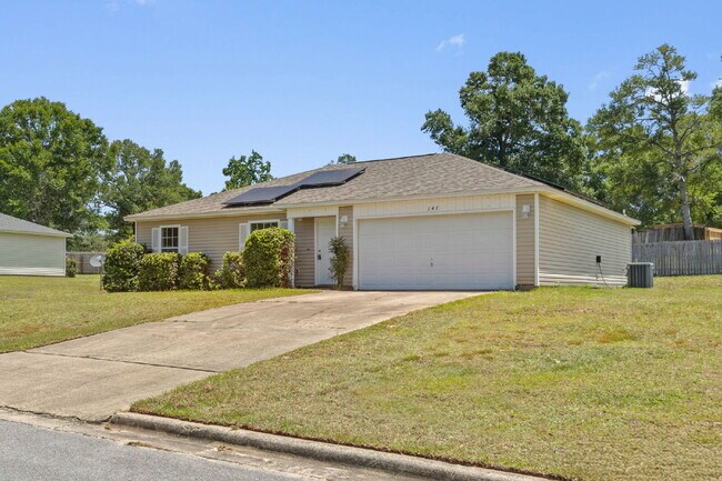147 Cabana Way in Crestview, FL - Building Photo - Building Photo