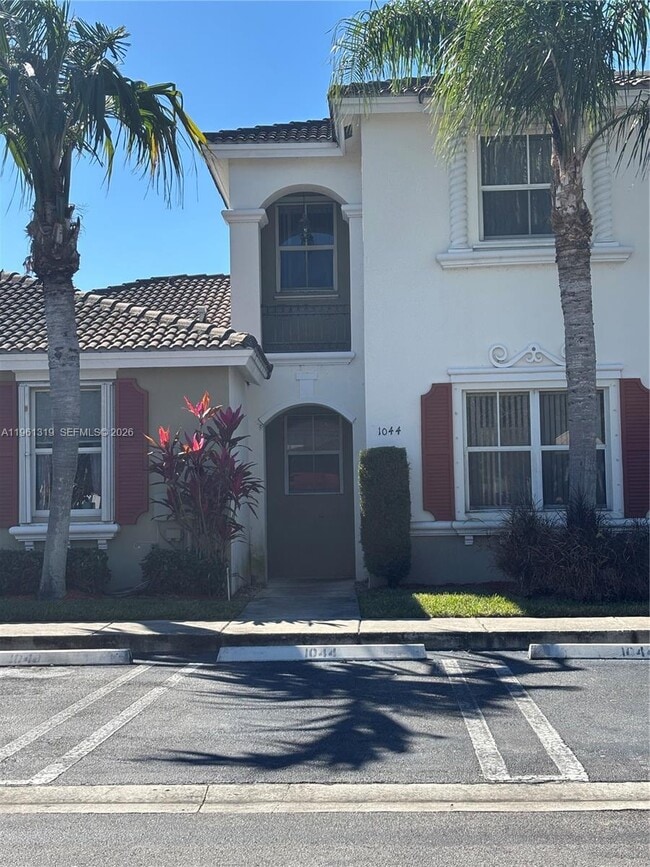 1044 NE 42nd Terrace in Homestead, FL - Building Photo - Building Photo