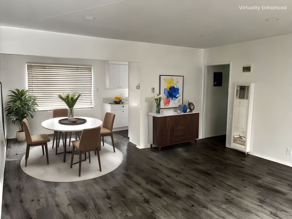 15456 Vanowen St in Los Angeles, CA - Building Photo