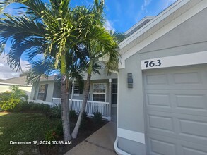 763 SW Hogan St in Port St. Lucie, FL - Building Photo - Building Photo