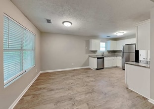 6453 Alford Way in Lithonia, GA - Building Photo - Building Photo