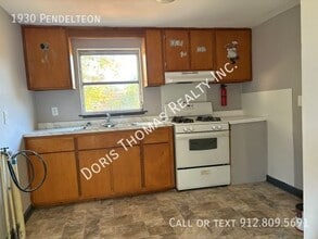 1930 Pendleton St in Savannah, GA - Building Photo - Building Photo