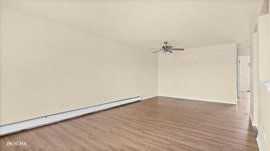 201 S Gregory St in Aurora, IL - Building Photo - Building Photo