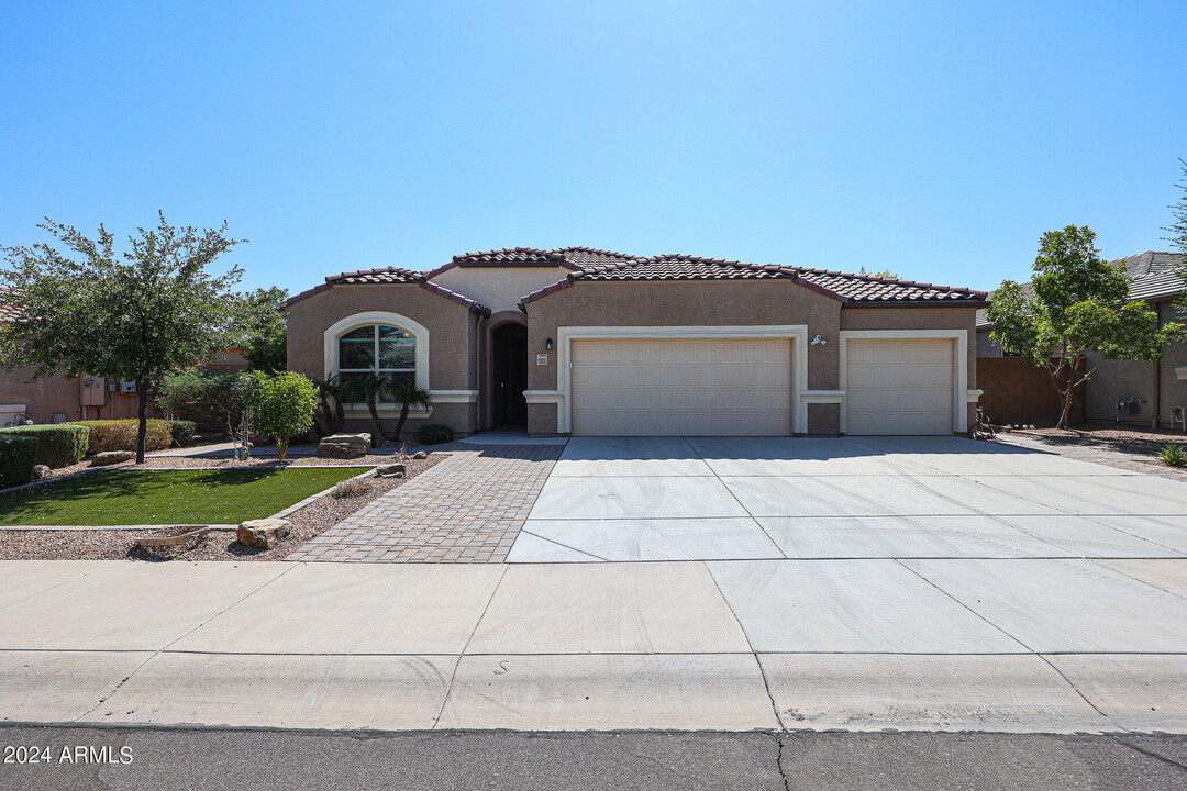 13537 W Paso Trail in Peoria, AZ - Building Photo