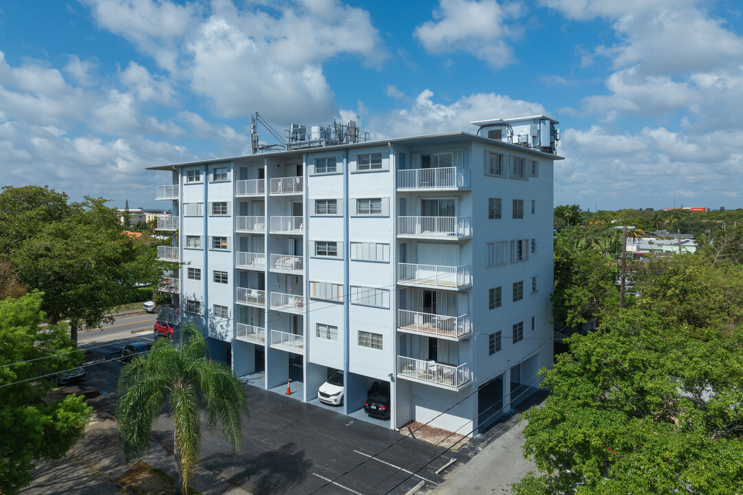 Princeton Condominiums in Hollywood, FL - Foto de edificio