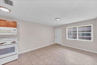 2610 Riverland Dr in Fort Lauderdale, FL - Building Photo - Building Photo