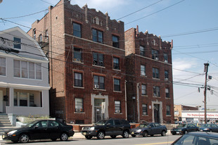 239 Danforth Ave Apartments