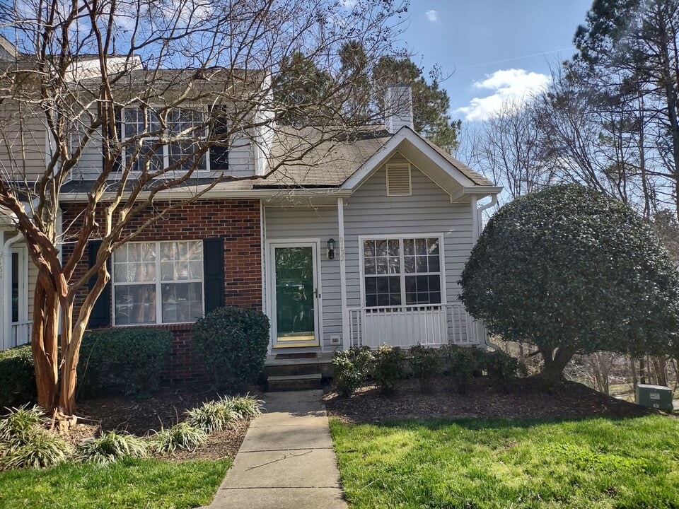 9132 Exbury Ct in Charlotte, NC - Building Photo