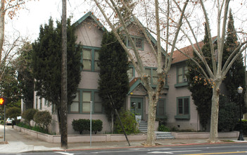 101 E Julian St in San Jose, CA - Building Photo - Building Photo