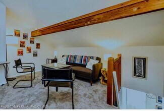 72 Hunter Dr in Hunter, NY - Building Photo - Building Photo