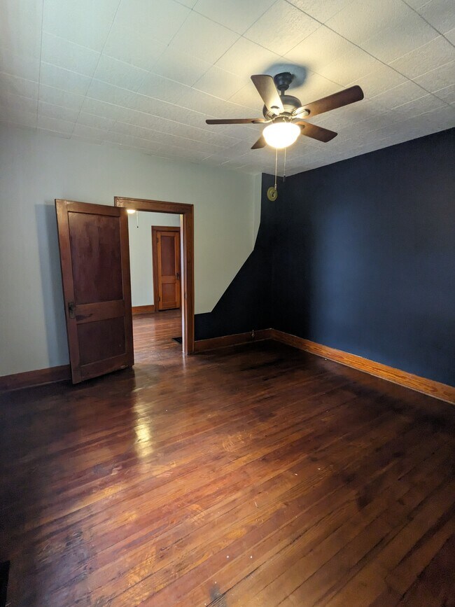 214 W 10th Ave, Unit 1 in Winfield, KS - Building Photo - Building Photo