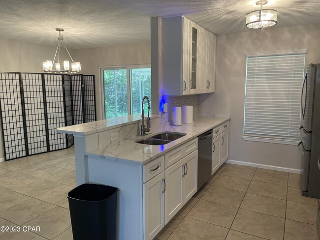 241 Hannover Cir in Panama City, FL - Building Photo - Building Photo