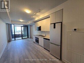 2920 Hwy 7 in Vaughan, ON - Building Photo - Building Photo