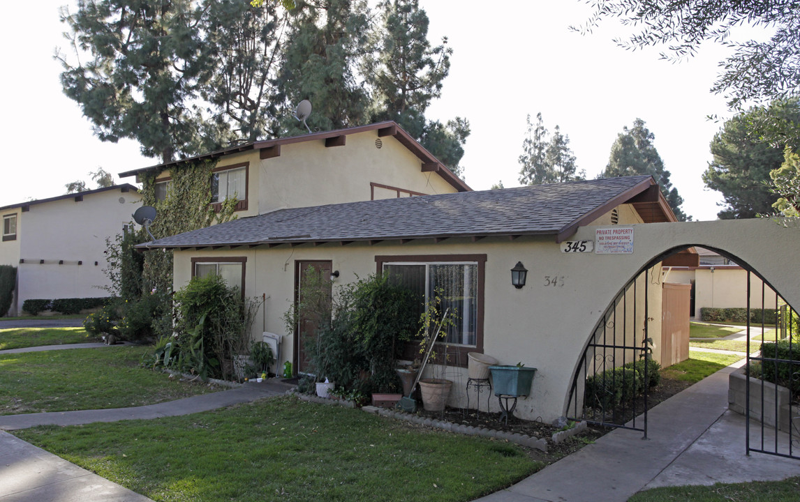 341-345 Sinclair Ave in Upland, CA - Building Photo