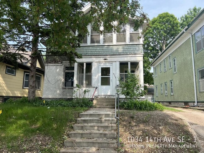 property at 1034 14th Ave SE
