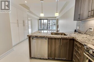 2A Queensbury Ave in Toronto, ON - Building Photo - Building Photo