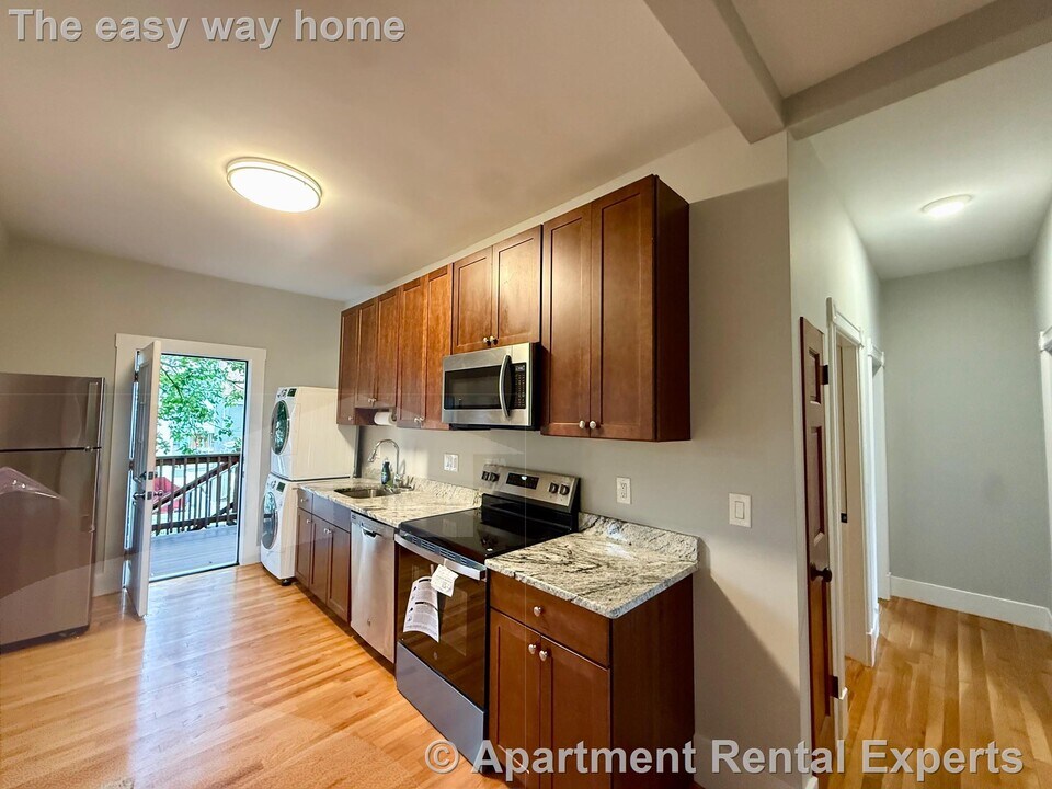 7 Leyden Ave in Medford, MA - Building Photo