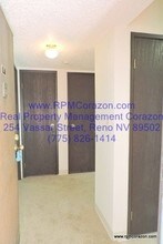 4602 Neil Rd-Unit -67 in Reno, NV - Foto de edificio - Building Photo