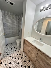 1604 NE 12th St in Lincoln City, OR - Building Photo - Building Photo