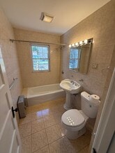 612 Grove St, Unit 2 in Worcester, MA - Building Photo - Building Photo