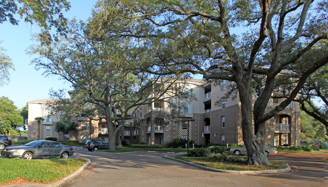 5500 Rawson Ln in Pensacola, FL - Foto de edificio - Building Photo