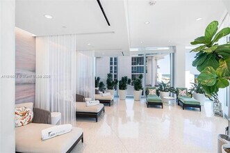 16901 Collins Ave, Unit 902 in Sunny Isles Beach, FL - Building Photo - Building Photo