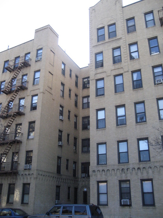 45-16 44th St in Long Island City, NY - Building Photo