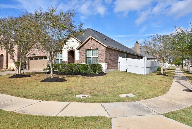 5835 Euclid Loop in Rosenberg, TX - Building Photo - Building Photo