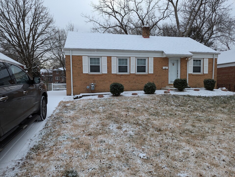 1635 W Decatur St in Decatur, IL - Building Photo