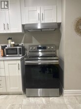 661 McGregor Farm Trail in Newmarket, ON - Building Photo - Building Photo